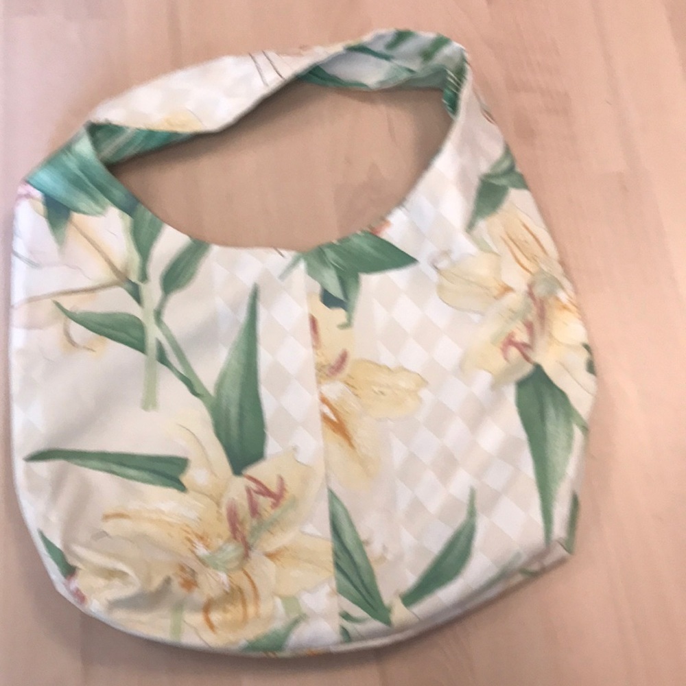 Reversible tote bag